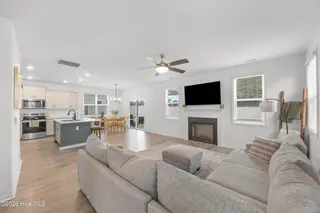 1080 Ben Thomas Drive NE, Leland, NC 28451 – photo 8: Living Room (74)