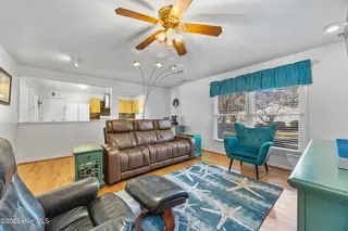 603 Oakwood Avenue, Jacksonville, NC 28546 – photo 19: 20_living room