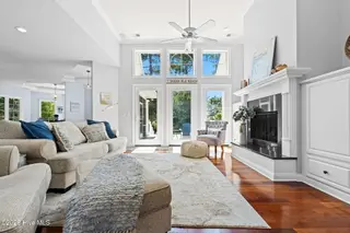 585 Westchester Place SW, Ocean Isle Beach, NC 28469 – photo 14: Lots of natural light