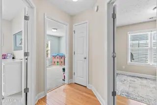513 Catamaran Drive, Wilmington, NC 28412 – photo 21: 23_hallway