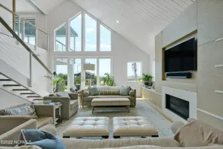 910 S Lumina Avenue, Wrightsville Beach, NC 28480 – photo 6: 910SouthLuminaAvenue-25