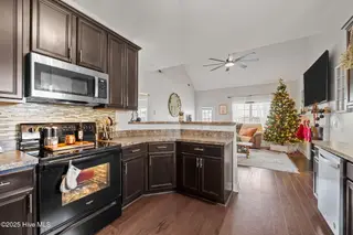 228 Maidstone Drive, Richlands, NC 28574 – photo 12: 32-web-or-mls-_RAD8157