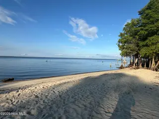 516 Neuse Harbour Boulevard, New Bern, NC 28560 – photo 5: 8fbb0e89-179e-469b-8375-58eaf420b604