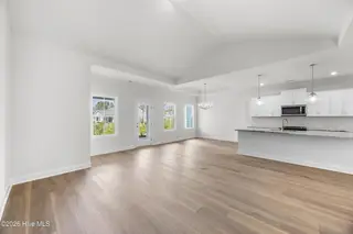 4052 Smoked Maple Drive 48, Leland, NC 28451 – photo 21: 20_living room