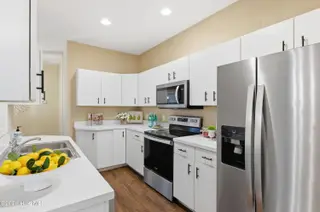 1600 Sturdivant Drive Apt 28, Wilmington, NC 28403 – photo 12: 012_1600_studivant_drive-12_504