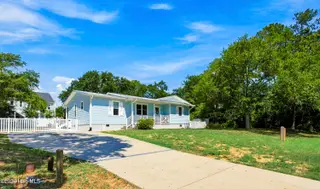 217 NE 38th Street, Oak Island, NC 28465 – photo 5