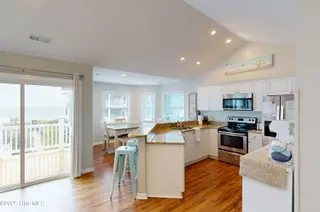 124 N Permuda Wynd Drive, North Topsail Beach, NC 28460 – photo 7: 124 N. Permuda Wynd - Interiors - Edited