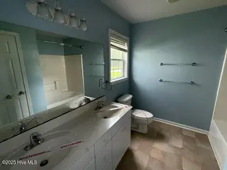 103 Leonard Drive, New Bern, NC 28560 – photo 9: Primary Bathroom