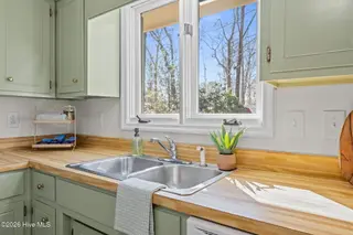 101 Gatewood Drive, New Bern, NC 28562 – photo 13: 26-web-or-mls-DSC_0089