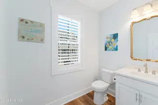 200 Olde Towne Yacht Club Drive 27 Inlet Cove/Slip 84, Morehead City, NC 28557 – photo 15: Second floor half bath