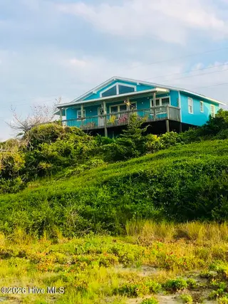 807 Emerald Drive, Emerald Isle, NC 28594 – photo 1: Front