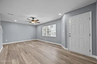 1113 Grovemont Drive G4, Greenville, NC 27834 – photo 2: 6-web-or-mls-LHV_0347