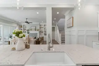 7204 Winchester Terrace, Wilmington, NC 28405 — 4-bedroom home in Landfall, Wilmington, NC, photo 14 of 60: 38-web-or-mls-dsc07974