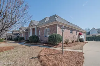 917 Chesapeake Place, Greenville, NC 27858 – photo 3: 3