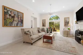 203 Brandywine Place Drive, Morehead City, NC 28557 – photo 4: Living room