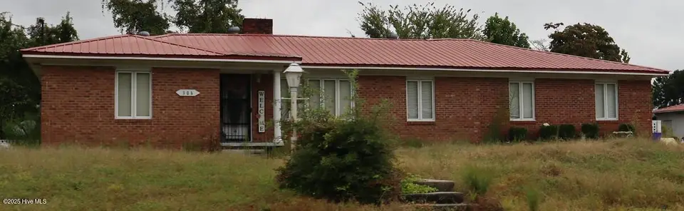 306 Greenfield Boulevard, Greenville, NC 27834 – photo 1 of 8: Front View