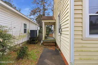 409 Perry Street, Elizabeth City, NC 27909 – photo 4: 4-web-or-mls-perryli-5