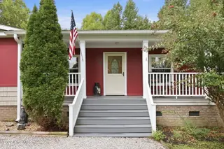 109 Southwest Drive, Newport, NC 28570 – photo 4: 4-web-or-mls-IMG_7416-edit