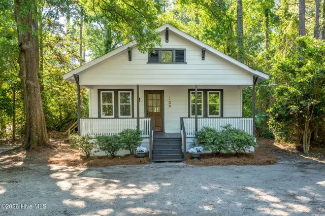 109 Pine Clay Road, Wilmington, NC 28403
