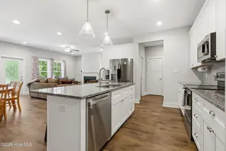 1207 Barkentine Drive, New Bern, NC 28560 – photo 10: 1207 Barkentine Drive