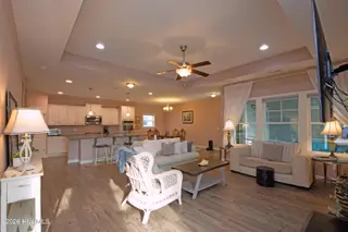 4711 Waves Point, Wilmington, NC 28412 — 3-bedroom waterfront home in Riverlights, Wilmington, NC, photo 17 of 62