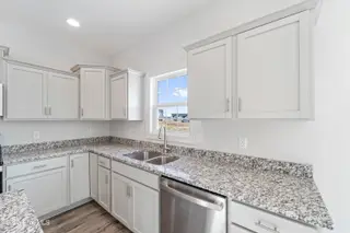 907 Miranda Court, Jacksonville, NC 28546 – photo 12: DSC03991
