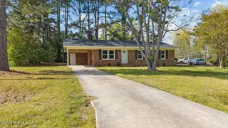 717 Cobb Road, Elm City, NC 27822 — 3-bedroom home in Pine Ridge, Elm City, NC, photo 4 of 38: Driveway
