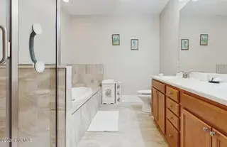 2537 St James Drive SE 1006, Southport, NC 28461 — 3-bedroom condo in St James, Southport, NC, photo 10 of 15: 10_beyc6aab4b7680cc6