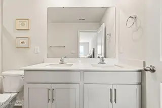 3204 Tatlock Way 8a, Greenville, NC 27834 – photo 23: 24-web-or-mls-IMG_0062_edit