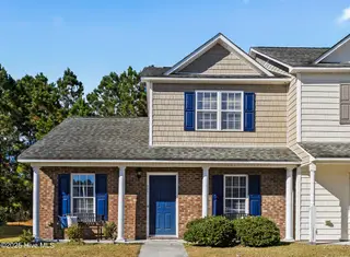 806 Springwood Drive, Jacksonville, NC 28546 – photo 1: 01