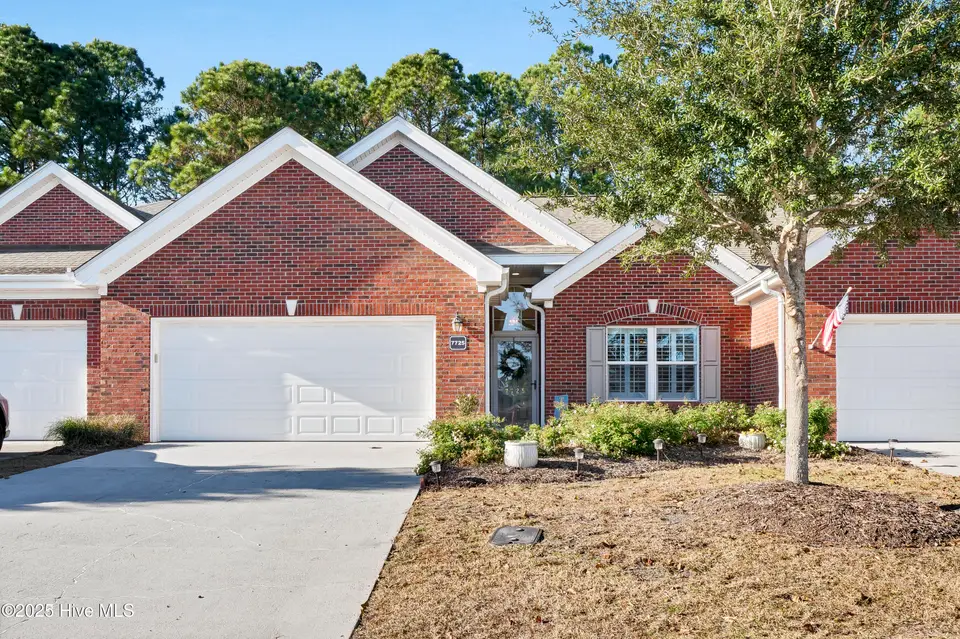 7725 Marymount Drive, Wilmington, NC 28411 — 3-bedroom townhome in Marsh Oaks, Wilmington, NC, photo 1 of 34