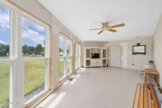 335 Country Club Lane, Newport, NC 28570 – photo 9: Living room