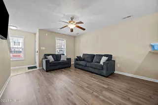 307 Glen Cannon Drive, Jacksonville, NC 28546 – photo 4: Living Room