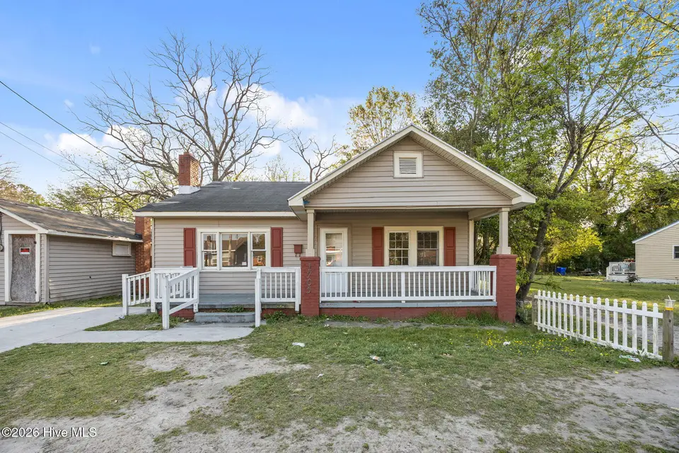 1705 S Pitt Street, Greenville, NC 27834 – photo 1 of 29: Front Elevation