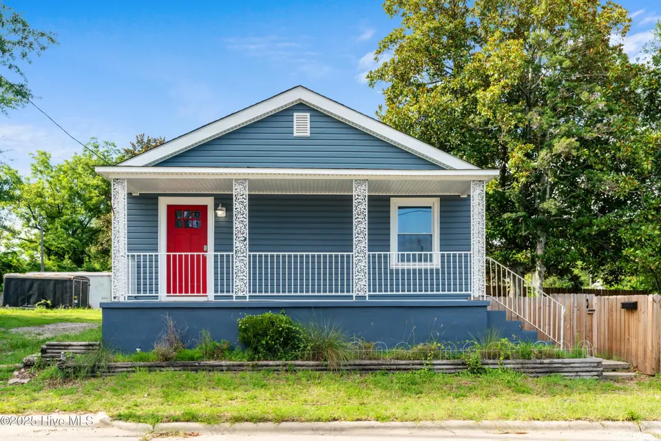 917 Wooster Street, Wilmington, NC 28401 – photo 1 of 20: 917 Wooster St
