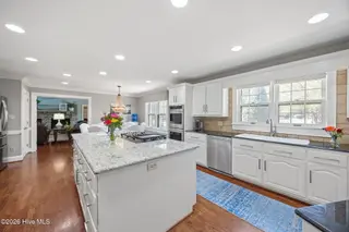 120 Robin Road, Greenville, NC 27858 – photo 15: 36-web-or-mls-BLS_0069
