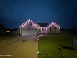 1660 Cedar Point Circle, Elizabeth City, NC 27909 – photo 19: Outdoor lights
