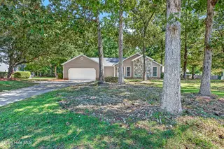 439 Candlewood Drive, Jacksonville, NC 28540 — 3-bedroom home in Riverwood Estates, Jacksonville, NC, photo 4 of 42