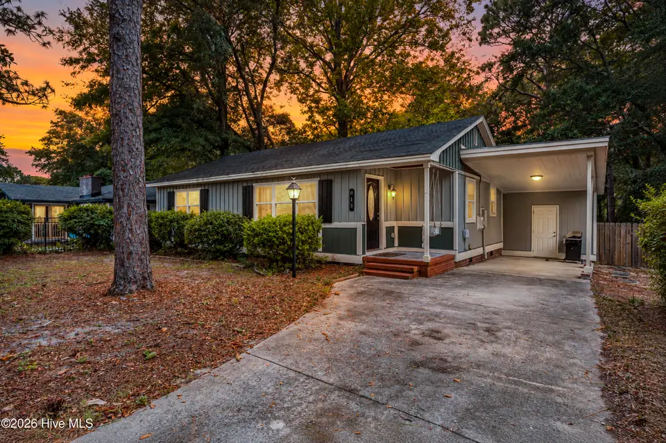 813 Holbrooke Avenue, Wilmington, NC 28412 – photo 1 of 31: EX6A4403a