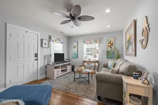 3111 Arendell Street, Morehead City, NC 28557 – photo 5: Entry