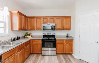 828 Jade Lane, Winterville, NC 28590 – photo 10: 0019-IMG_6436