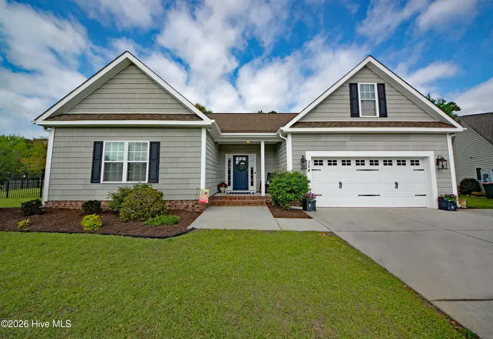 304 Angelfish Court, Newport, NC 28570 — 3-bedroom home in Morada Bay, Newport, NC, photo 1 of 66: DSC04588-2