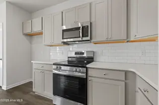 317 Parkington Lane 87a, Ocean Isle Beach, NC 28469 – photo 17: Kitchen