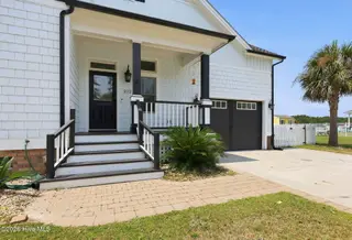 222 Taylorwood Drive, Beaufort, NC 28516 – photo 3: 3-web-or-mls-222 Taylorwood 003_Edit