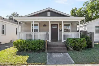 1112 S 10th Street, Wilmington, NC 28401 — 3-bedroom home, Wilmington, NC, photo 5 of 27: Front Exterior