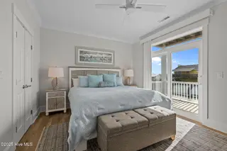 2307 Emerald Drive, Emerald Isle, NC 28594 – photo 17: 15-web-or-mls-1S3A0852