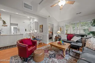 815 Pelican Drive, New Bern, NC 28560 – photo 15: Vaulted ceiling