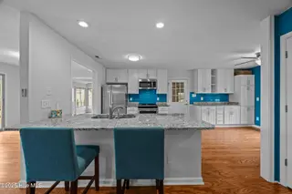 708 Plantation Drive, New Bern, NC 28562 – photo 10: 15-web-or-mls-0C0A0703