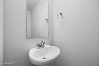 2041 Folkstone Woods Lane 10a, Holly Ridge, NC 28445 – photo 11: 12_bathroom