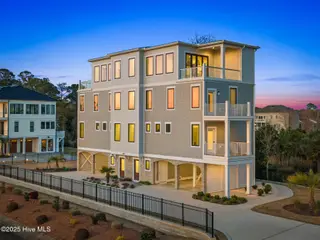 8421 River Road Unit B, Wilmington, NC 28412 – photo 4: 004_8421_river_road-4_366